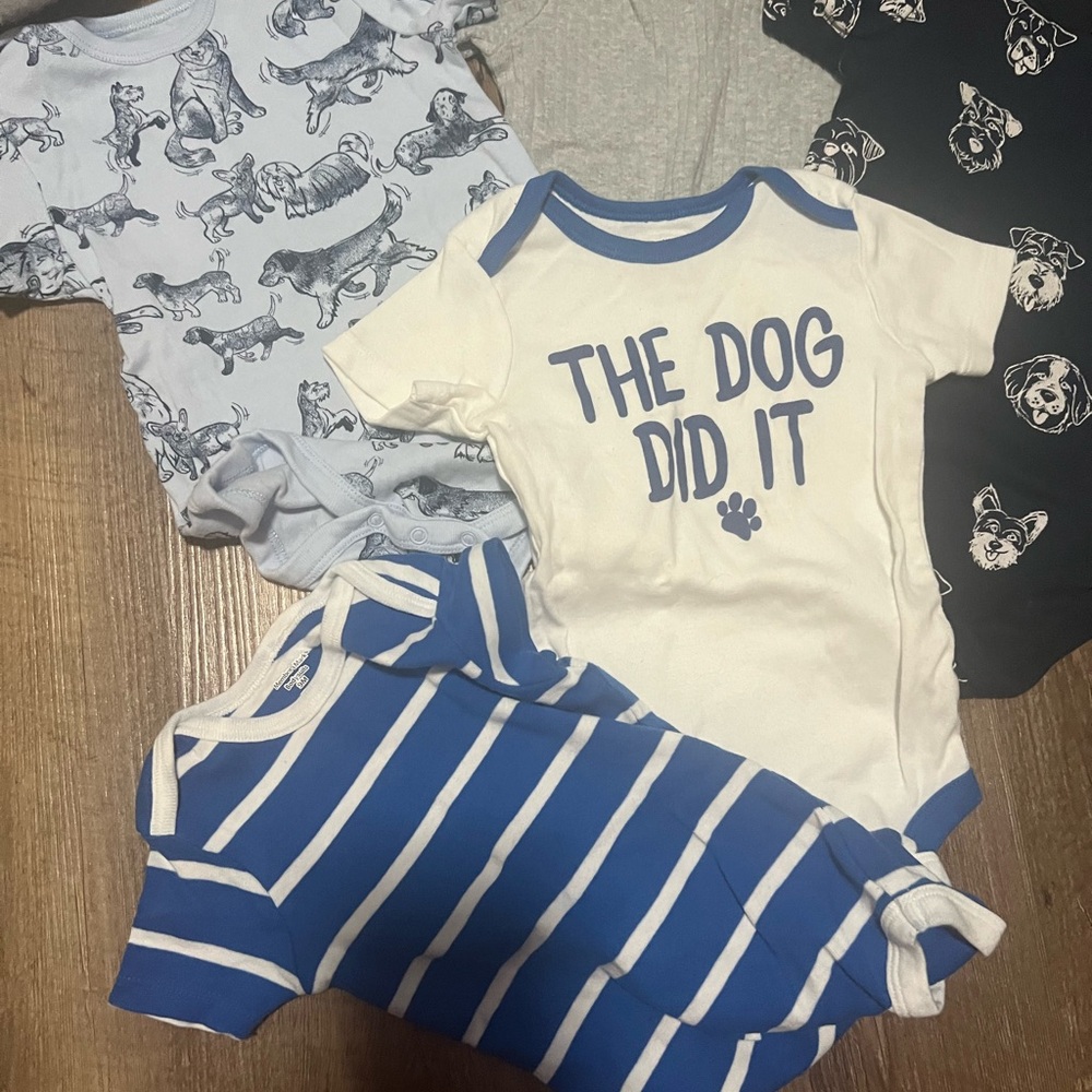 Baby onesies set of 5